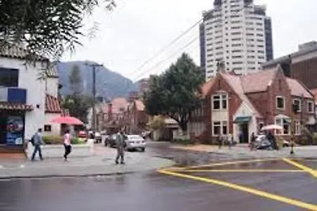 Apartasuites Bogota Toscana